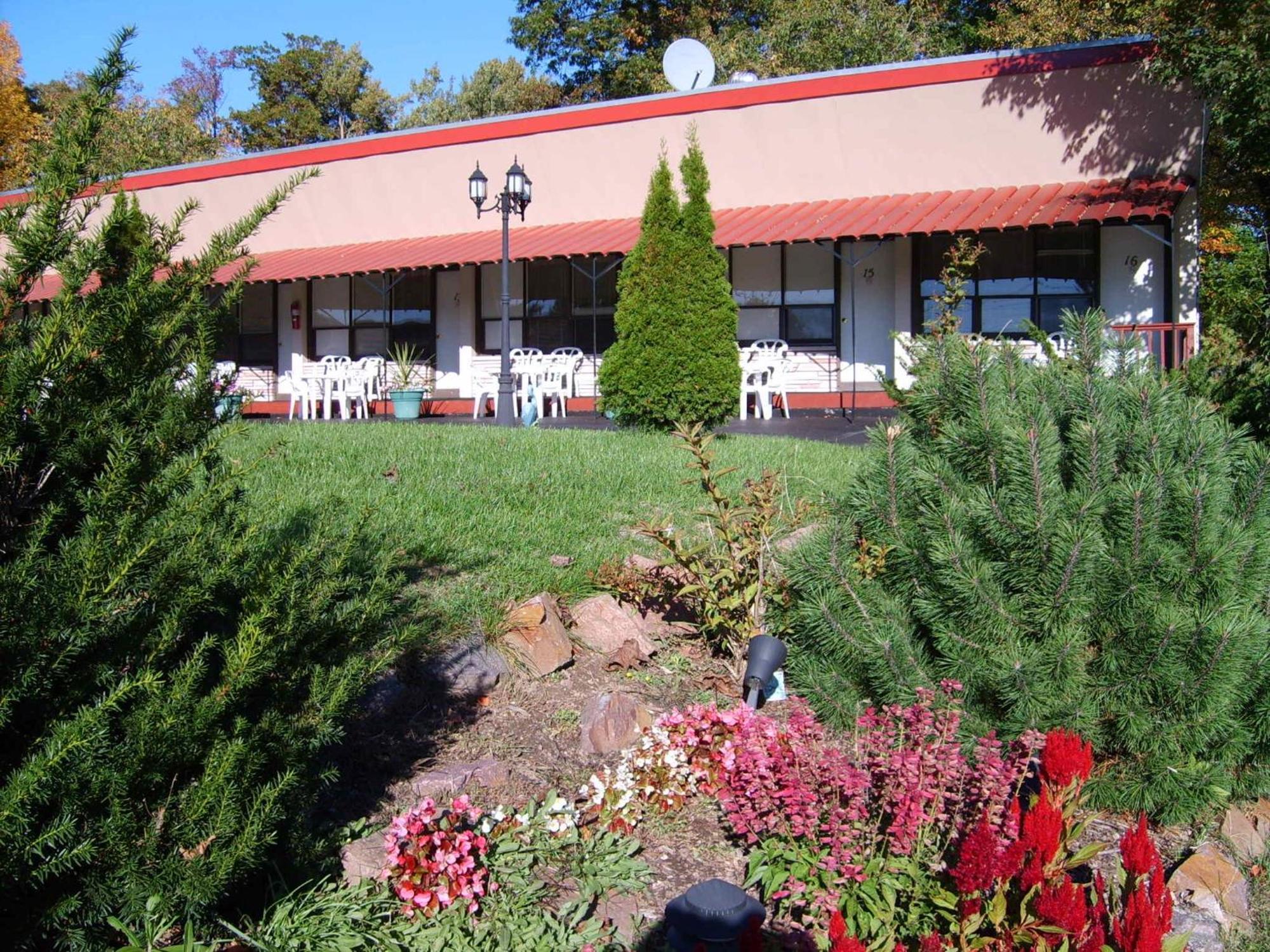 Capricorn Motel Royale 1000 Islands 3*