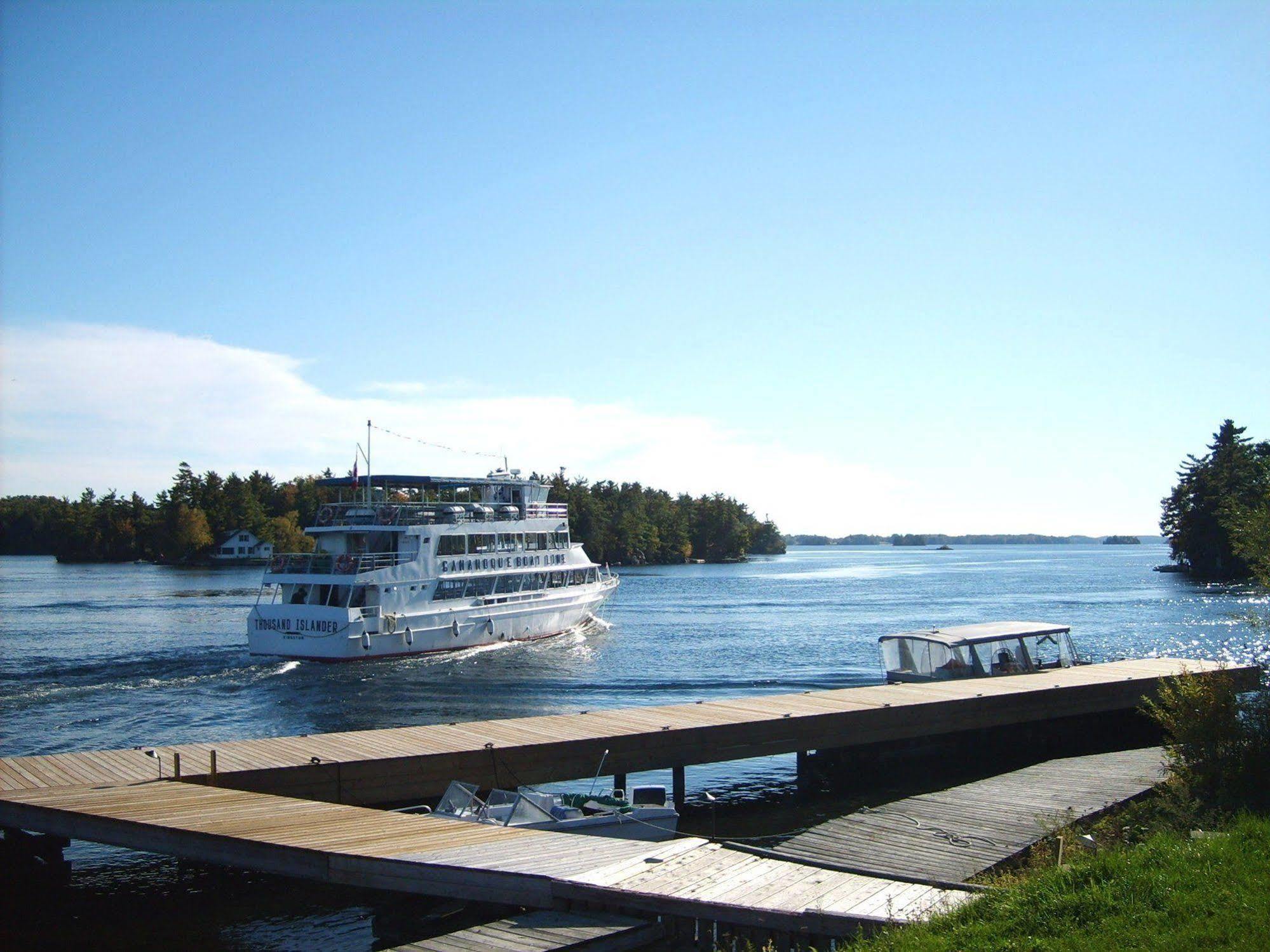 Capricorn Motel Royale 1000 Islands 3*