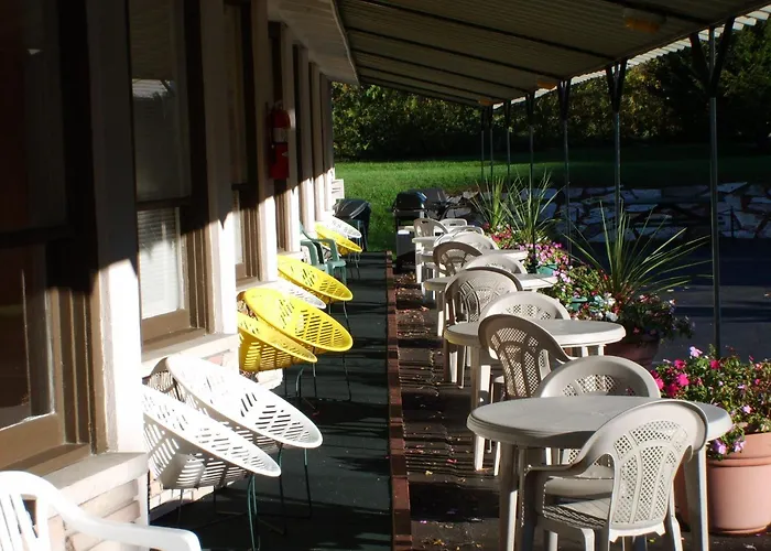 Capricorn Motel Royale 1000 Islands